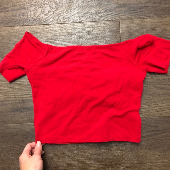 Aritzia cropped plunge wrap tee - Picture 4 of 4